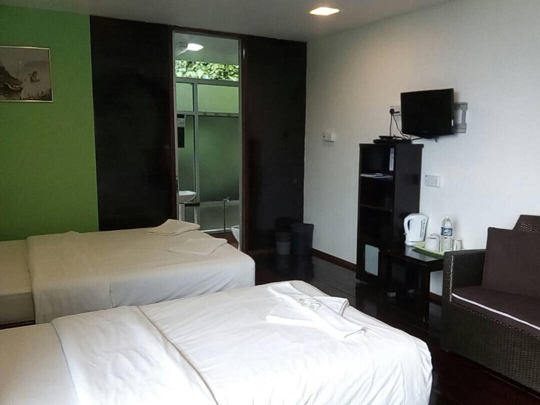 J Residence Kundasang Room photo