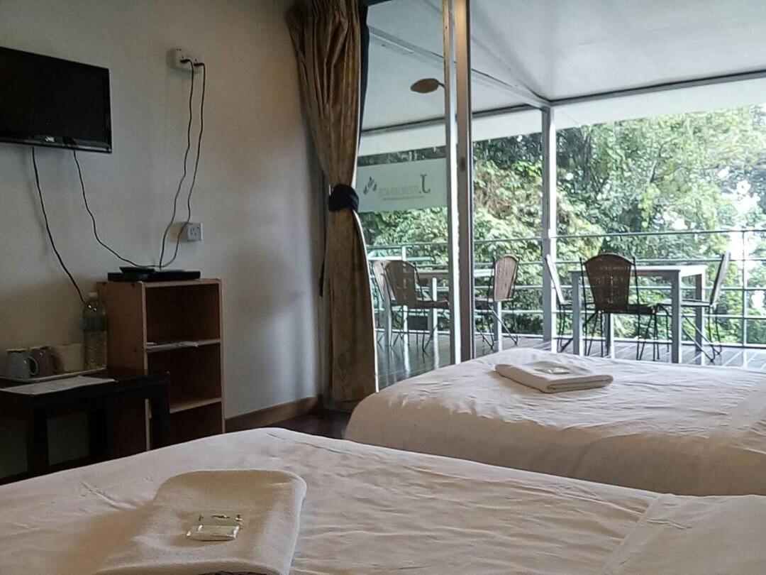 J Residence Kundasang Room photo