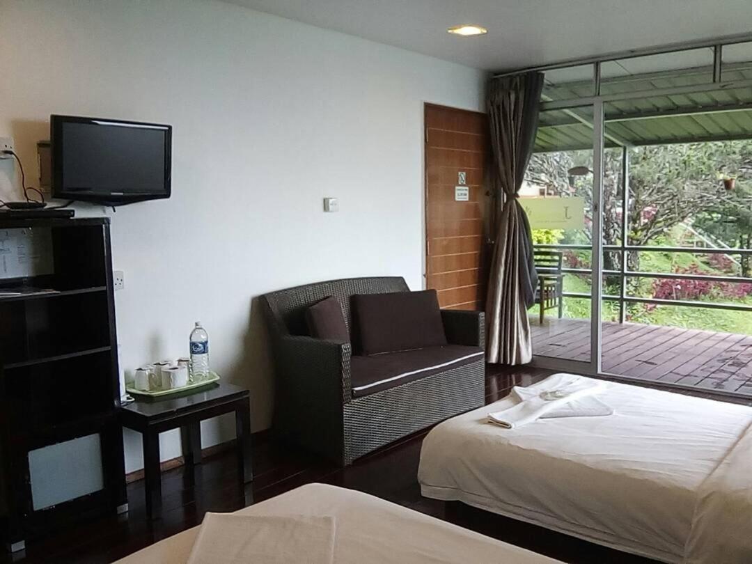 J Residence Kundasang Room photo