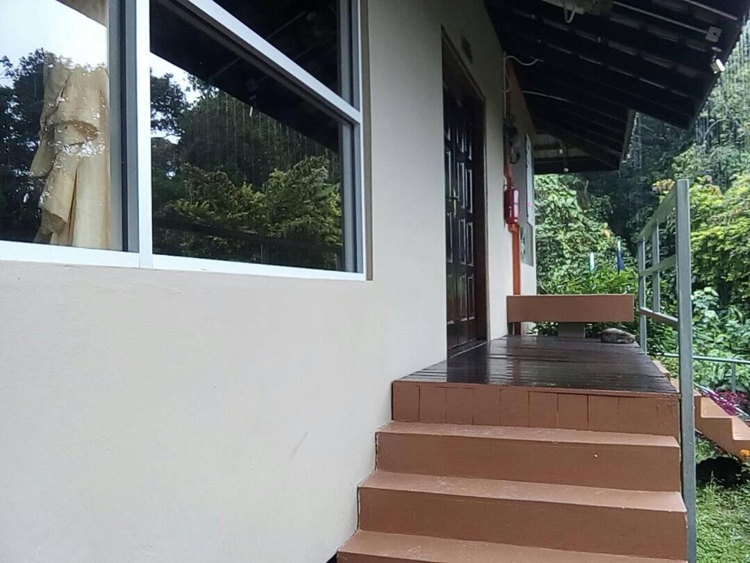 J Residence Kundasang Room photo
