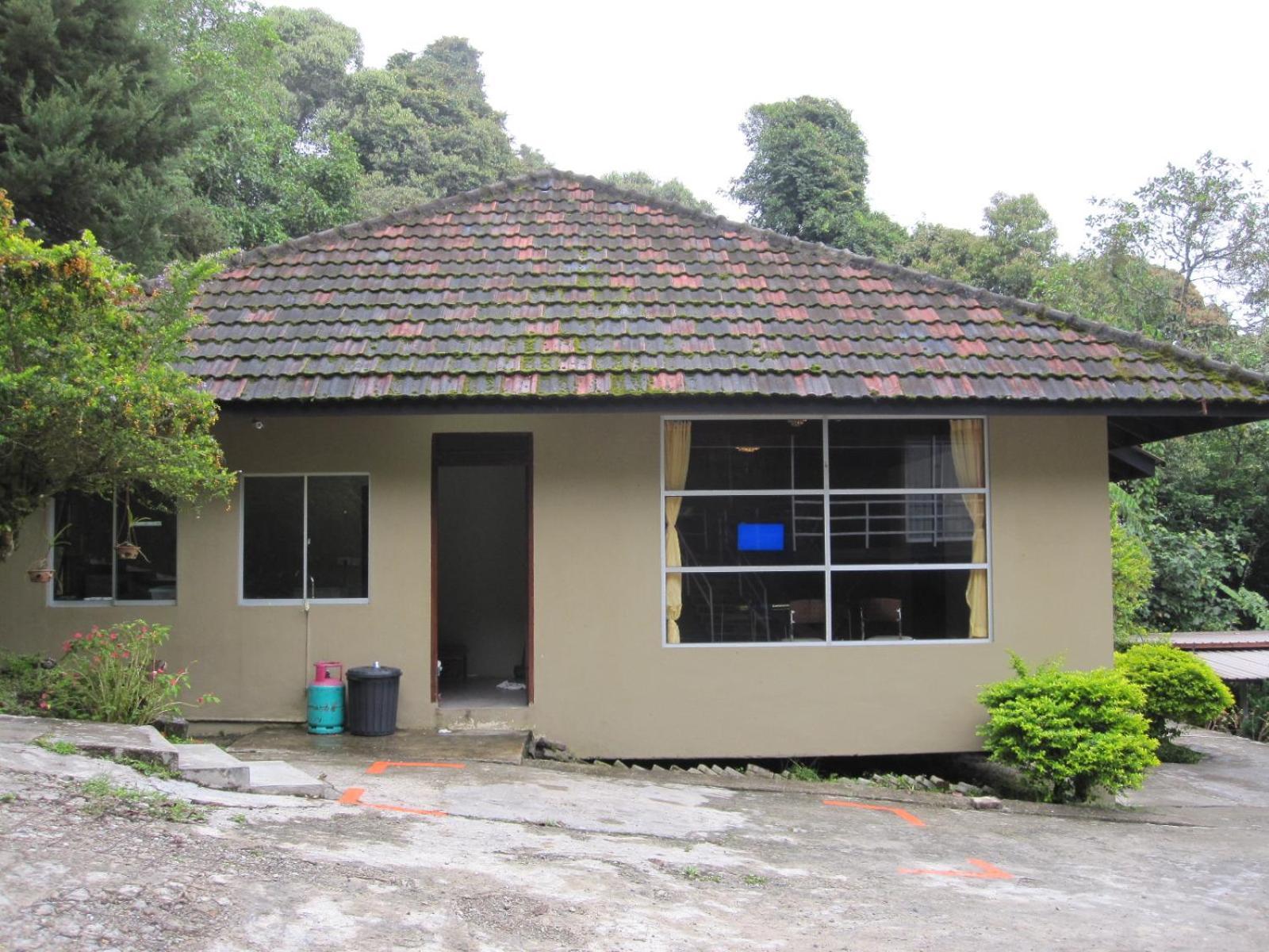 J Residence Kundasang Room photo